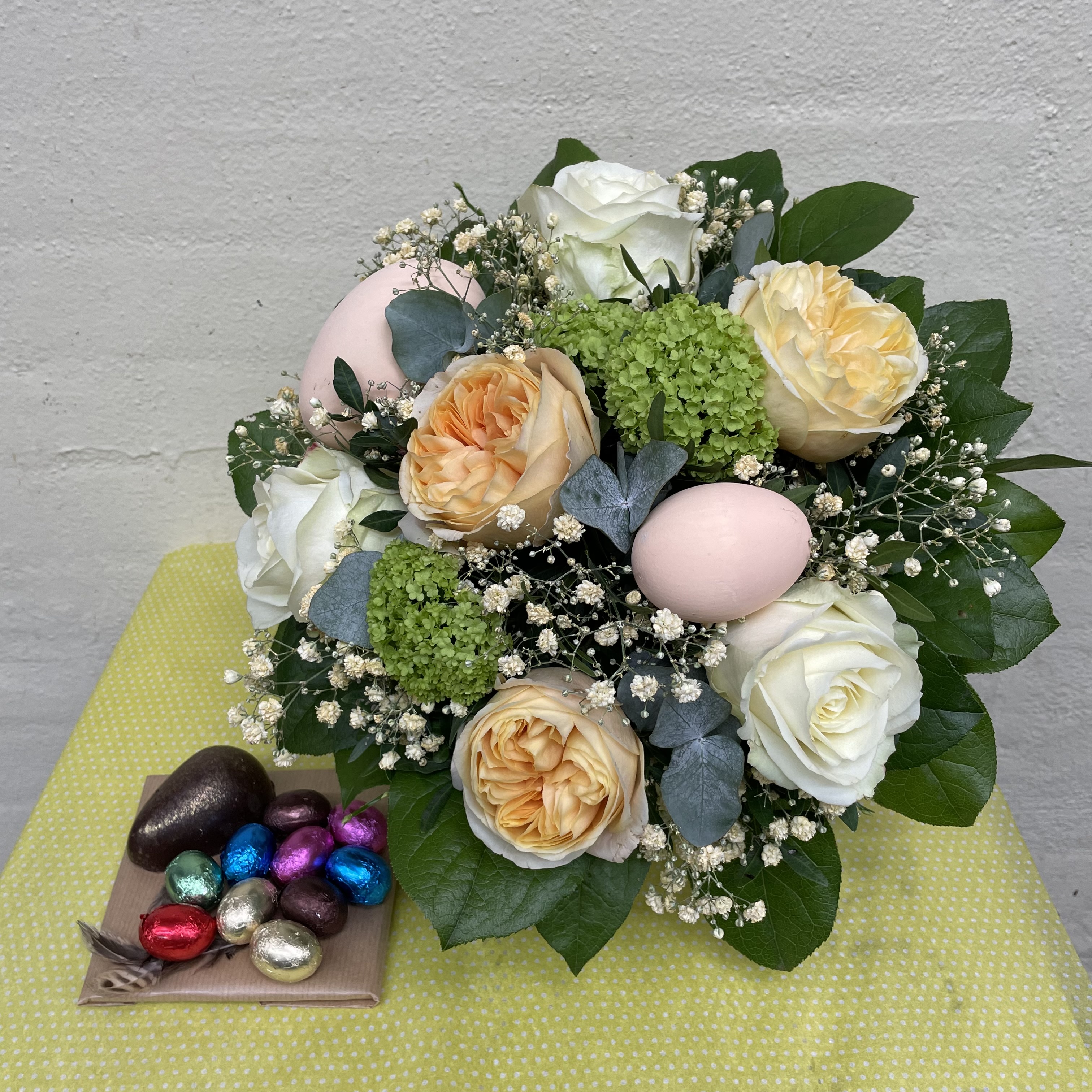 Påskebuket med chokolade 